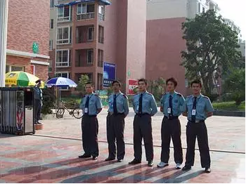 六问小区拆围墙:谁有权力这么做?打开后安全吗?