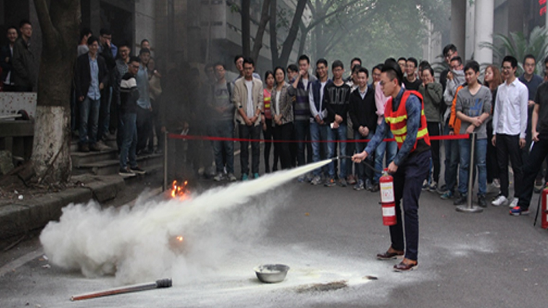 保师生平安,创和谐校园 电气工程学院关注消防