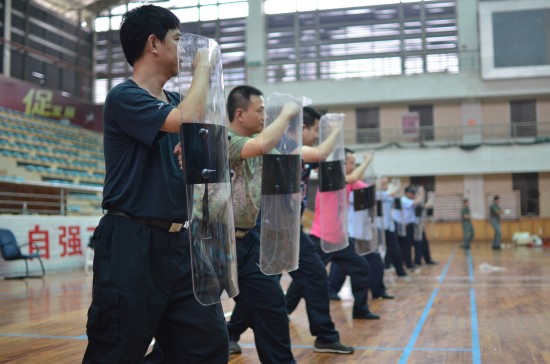 重庆大学保卫处开展反恐防暴实战培训