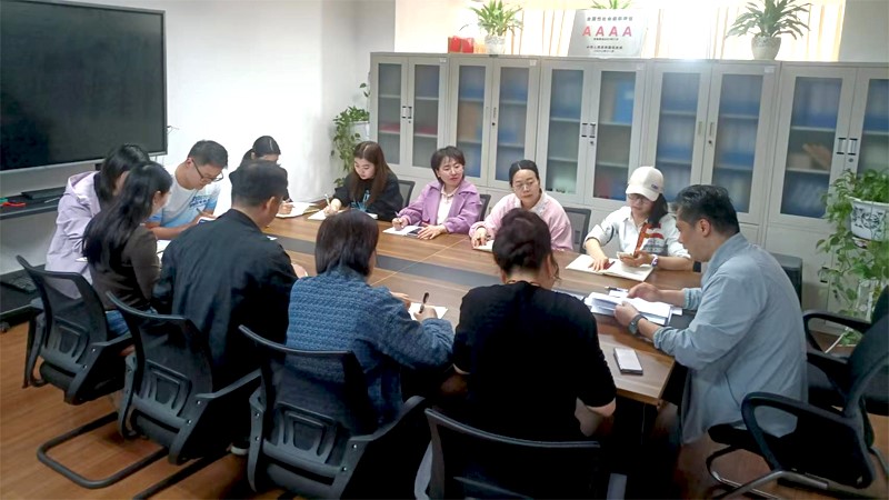 重庆大学校友总会秘书处、教育基金会秘书处开展国家安全主题学习活动