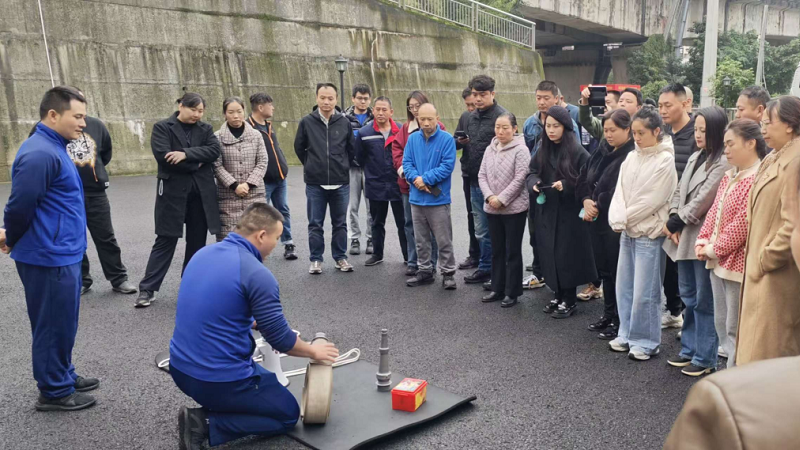 后勤管理处开展消防安全知识培训与演练活动