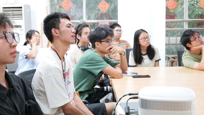 法治之光浸润校园：“一站式”学生社区举办 “我们身边的法律——契约精神”法律讲堂活动
